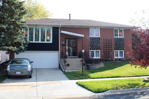 15309 Maple Dr, Oak Forest, IL 60452 photo 2