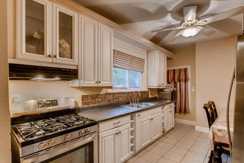 356 Center St, Elgin, IL 60120 photo 9