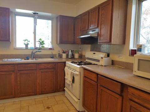 1035 Spruce St, Aurora, IL 60506 photo 4