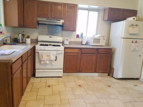 1035 Spruce St, Aurora, IL 60506 photo 3