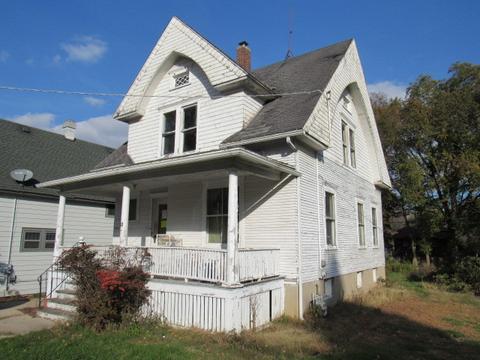 11 S Edison Ave, Elgin, IL 60123 photo 2