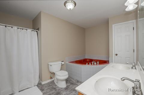 2065 Royal Blvd, Elgin, IL 60123 photo 10