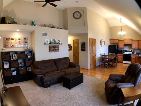 156 E Third St, Manteno, IL 60950 photo 2