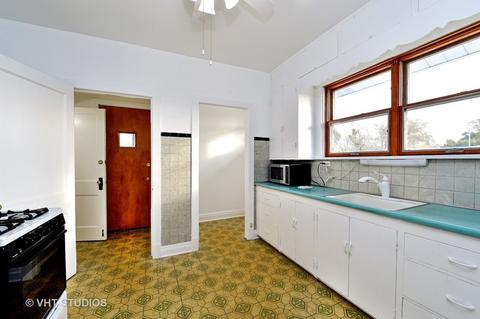271 E North Ave, Elmhurst, IL 60126 photo 4