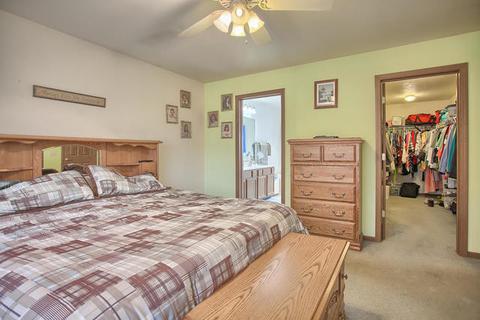 7870 Buttercup Rd, Weldon, IL 61882 photo 22