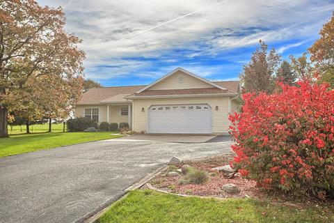 7870 Buttercup Rd, Weldon, IL 61882 photo 2