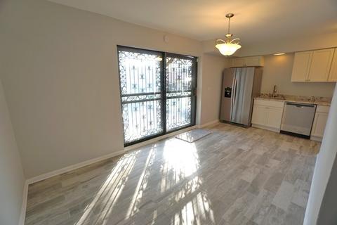 1729 E 74th St, Chicago, IL 60649 photo 5