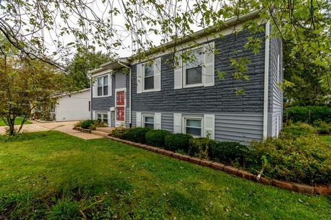 224 E Maxon Ln, Streamwood, IL 60107 photo 1