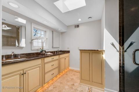 646 Gregford Rd, Burr Ridge, IL 60527 photo 20