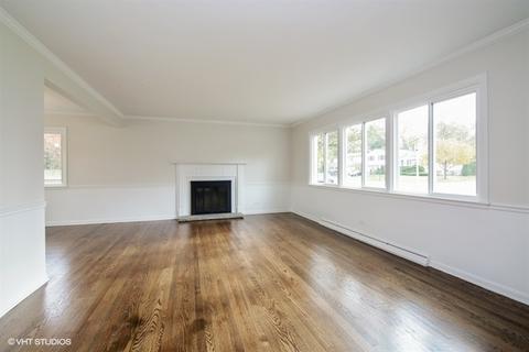 227 Pine St, Deerfield, IL 60015 photo 2