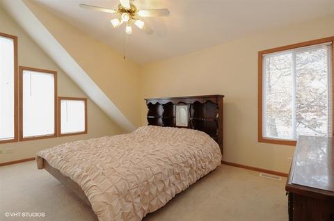 1007 Valley Ave, Mchenry, IL 60051 photo 5