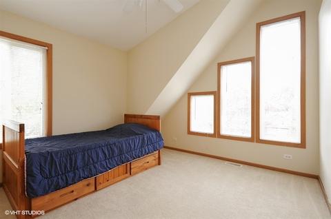 1007 Valley Ave, Mchenry, IL 60051 photo 7