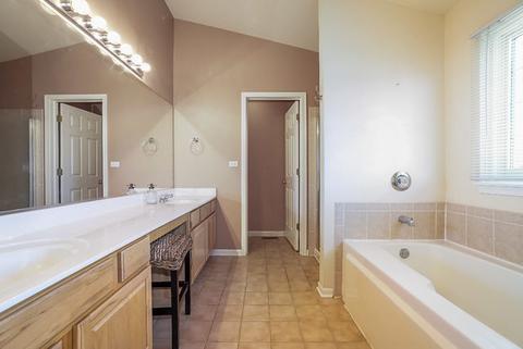 2410 Baldwin Ct, Aurora, IL 60503 photo 16
