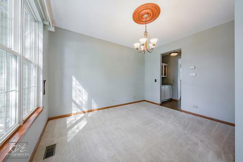 912 Teasel Ln, Aurora, IL 60504 photo 5