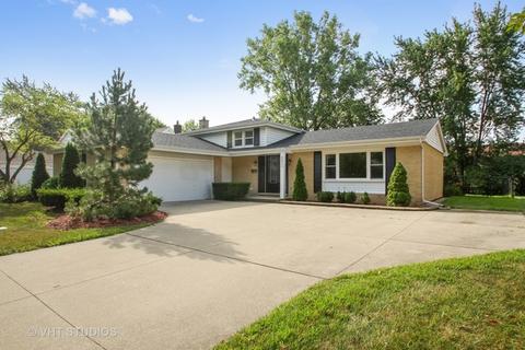 3211 Maple Leaf Dr, Glenview, IL 60026 photo 1