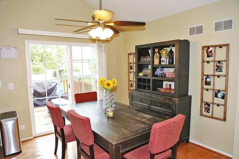 1464 Beaumont Cir, Bartlett, IL 60103 photo 4
