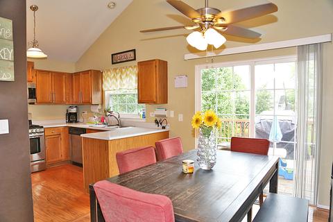 1464 Beaumont Cir, Bartlett, IL 60103 photo 5