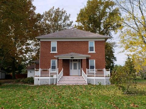 949 N Morgan St, Bement, IL 61813 photo 1