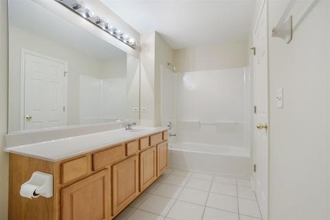 2441 White Barn Rd, Aurora, IL 60502 photo 6