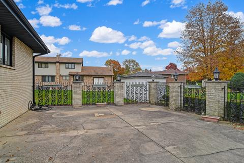 6513 Rodgers Dr, Willowbrook, IL 60527 photo 5