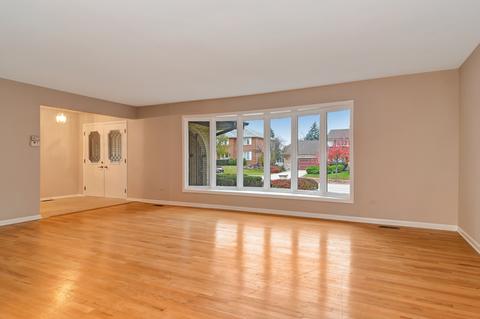 6513 Rodgers Dr, Willowbrook, IL 60527 photo 7