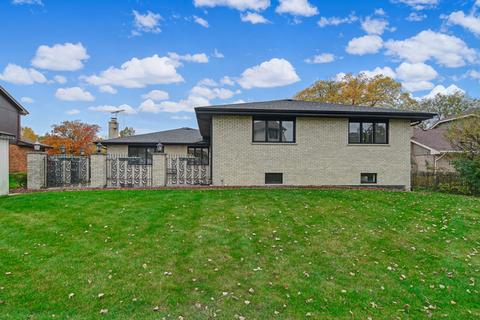 6513 Rodgers Dr, Willowbrook, IL 60527 photo 3