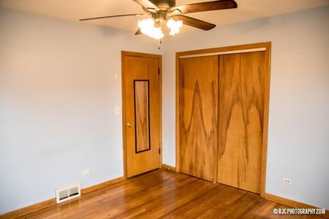 1854 Pine St, Des Plaines, IL 60018 photo 15