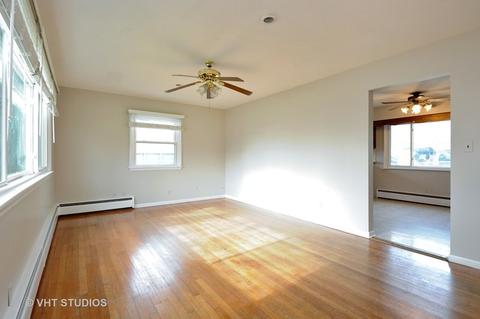 3810 W John St, Mchenry, IL 60050 photo 3