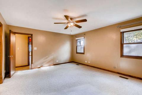 280 Mulford Ct, Elgin, IL 60120 photo 11