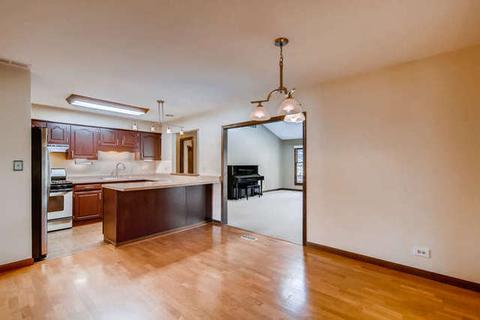280 Mulford Ct, Elgin, IL 60120 photo 5