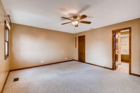 280 Mulford Ct, Elgin, IL 60120 photo 12