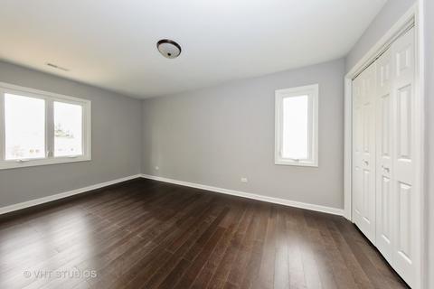 2031 W Parkview Cir, Hoffman Estates, IL 60169 photo 14