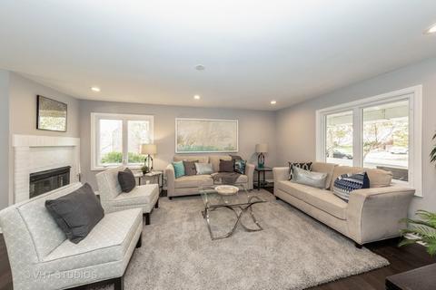 2031 W Parkview Cir, Hoffman Estates, IL 60169 photo 8