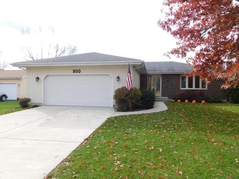 900 Tamarac Dr, Algonquin, IL 60102 photo 1