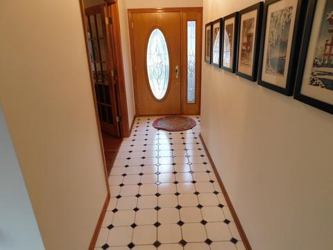 900 Tamarac Dr, Algonquin, IL 60102 photo 2