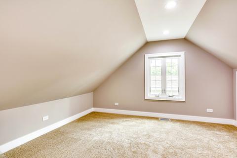 2873 Eisenhower Dr, Des Plaines, IL 60018 photo 15