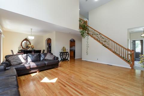 689 E Nerge Rd, Roselle, IL 60172 photo 8