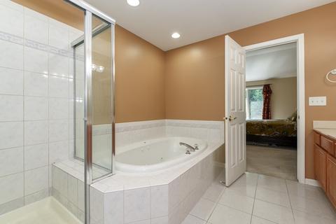 689 E Nerge Rd, Roselle, IL 60172 photo 15