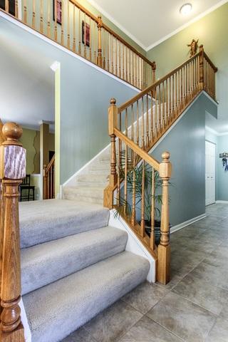 812 Beech Dr, Elgin, IL 60120 photo 5