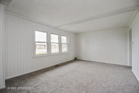 790 E Roxanna Cir, Kankakee, IL 60901 photo 2