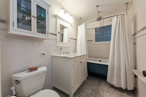 1207 Maple Ave, Evanston, IL 60202 photo 17