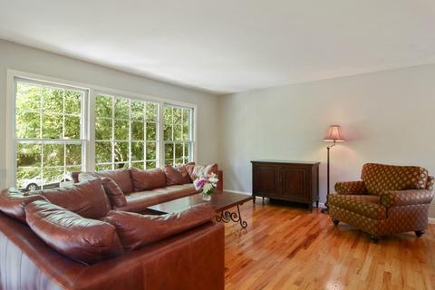 4458 Hoover St, Rolling Meadows, IL 60008 photo 2