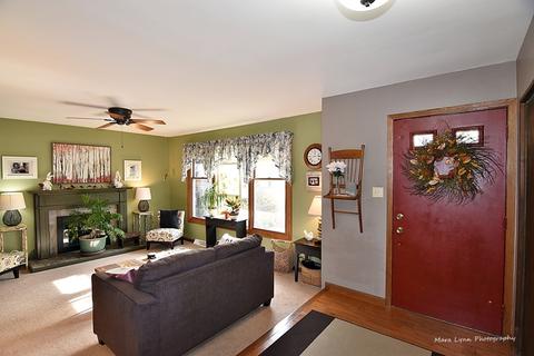 1931 Sapphire Ln, Aurora, IL 60506 photo 3