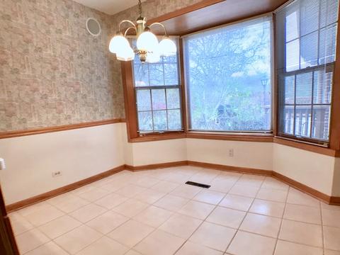 247 Coachmaker Dr, Northbrook, IL 60062 photo 5