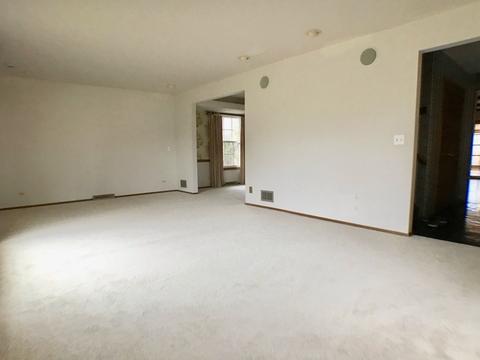 247 Coachmaker Dr, Northbrook, IL 60062 photo 7
