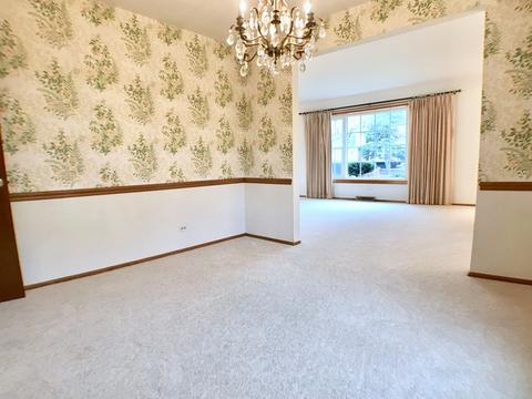 247 Coachmaker Dr, Northbrook, IL 60062 photo 11