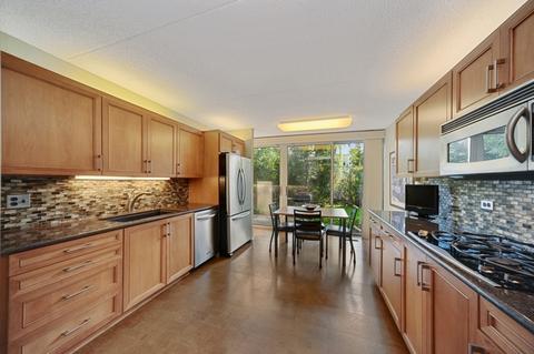 1689 Seton Rd, Northbrook, IL 60062 photo 8