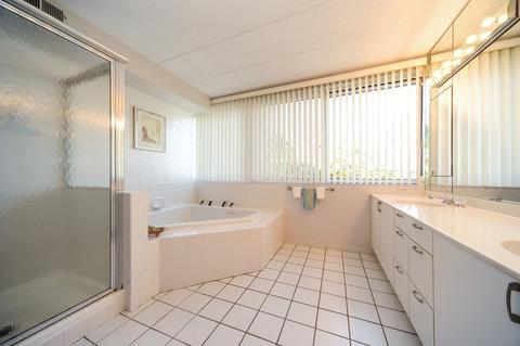 1689 Seton Rd, Northbrook, IL 60062 photo 11
