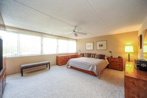 1689 Seton Rd, Northbrook, IL 60062 photo 10