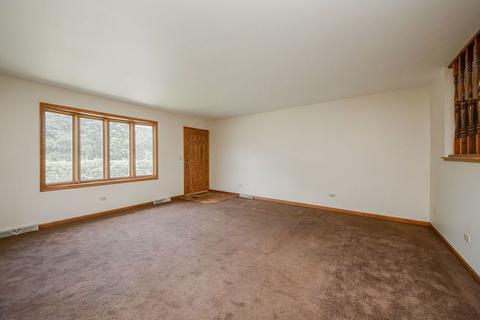 717 Peck Pl, Elgin, IL 60120 photo 3